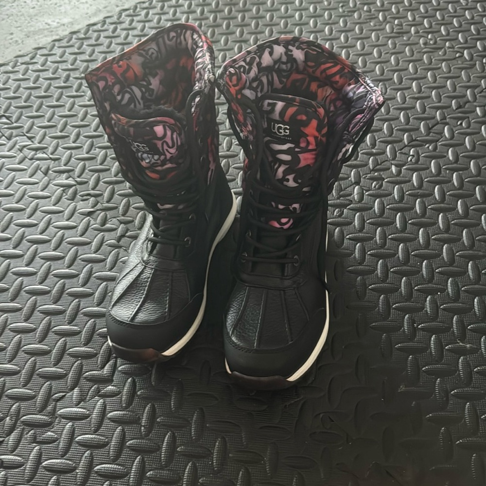 Ugg graffiti waterproof snow-boots
